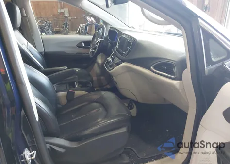 2019 Chrysler Pacifica Touring L from USA, damaged, VIN 2C4RC1BG1KR555319